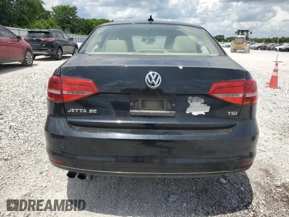✅ 2015 Volkswagen Jetta SE • VIN: 3VWD07AJ1FM296361 • Лот: 62921485. Опубликован ранее на Copart с пробегом 146 024 миль. Бесплатный доступ к архиву аукционных продаж из США и подробный отчёт об истории автомобиля на DreamBid. Изображение 6.