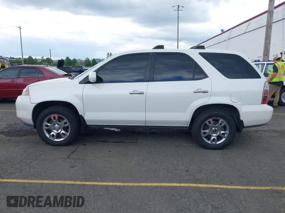 ✅ 2006 Acura MDX Touring • VIN: 2HNYD18696H503742 • Lot: 42321816. Listed on IAAI with 199,666 mi. Free auction sales archive from the USA and detailed vehicle history report at DreamBid. Image 14.