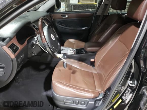 ✅ 2012 Hyundai Genesis 4.6L • VIN: KMHGC4DF9CU166098 • Lot: 56228335. Listed on Copart with 105,168 mi. Free auction sales archive from the USA and detailed vehicle history report at DreamBid. Image 7.
