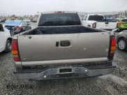 ✅ 2001 Chevrolet Silverado 1500 • VIN: 1GCEC19T41Z183786 • Лот: 48969815. Опубликован ранее на Copart с пробегом 516 482 миль. Бесплатный доступ к архиву аукционных продаж из США и подробный отчёт об истории автомобиля на DreamBid. Изображение 6.