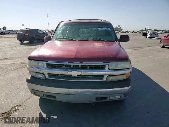 ✅ 2002 Chevrolet Suburban LT • VIN: 1GNFK16T52J325761 • Лот: 60925735. Опубликован ранее на Copart с пробегом 262 513 миль. Бесплатный доступ к архиву аукционных продаж из США и подробный отчёт об истории автомобиля на DreamBid. Изображение 14.