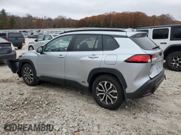 ✅ 2024 Toyota Corolla Cross Hybrid XSE • VIN: 7MUFBABG7RV050284 • Лот: 90690585. Опубликован ранее на Copart с пробегом 6 690 миль. Бесплатный доступ к архиву аукционных продаж из США и подробный отчёт об истории автомобиля на DreamBid. Изображение 2.