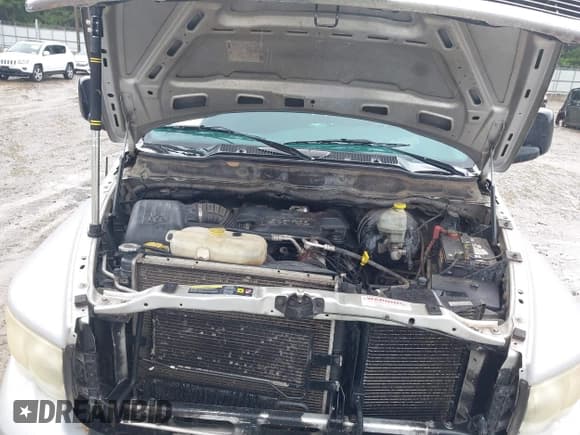 ✅ 2004 Dodge 2500 ST • VIN: 3D7KA28D24G192313 • Lot: 43074955. Wystawiony na IAAI z przebiegiem 214 468 mil. Bezpłatny archiwum sprzedaży aukcyjnych z USA i szczegółowy raport historii pojazdu na DreamBid. Zdjęcie 10.