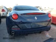 ✅ 2014 Ferrari California • VIN: ZFF65TJA3E0202487 • Lot: 76242214. Wystawiony na Copart z przebiegiem Nie podano. Bezpłatny archiwum sprzedaży aukcyjnych z USA i szczegółowy raport historii pojazdu na DreamBid. Zdjęcie 6.