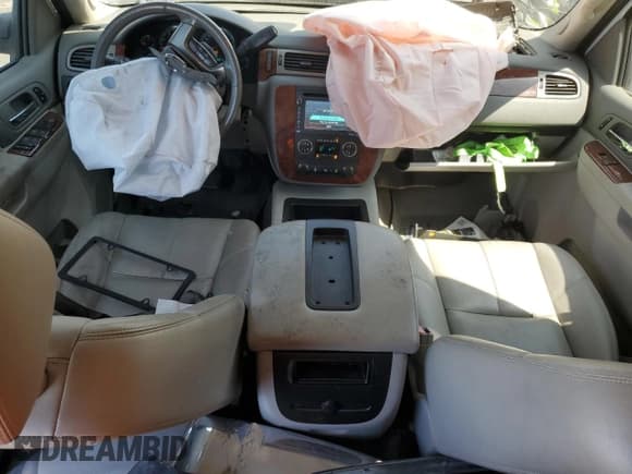 ✅ 2013 Chevrolet Silverado 2500HD LTZ • VIN: 1GC1KYCG3DF150824 • Lot: 71959145. Wystawiony na Copart z przebiegiem 131 186 mil. Bezpłatny archiwum sprzedaży aukcyjnych z USA i szczegółowy raport historii pojazdu na DreamBid. Zdjęcie 8.