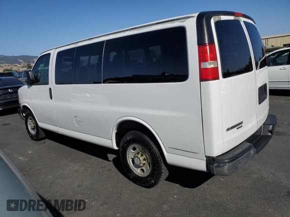 ✅ 2013 Chevrolet Express Passenger 1LT • VIN: 1GAZGYFG7D1130758 • Lot: 59625915. Wystawiony na Copart z przebiegiem 152 806 mil. Bezpłatny archiwum sprzedaży aukcyjnych z USA i szczegółowy raport historii pojazdu na DreamBid. Zdjęcie 2.