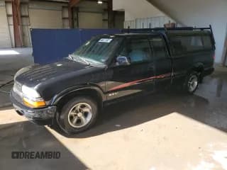 ✅ 2001 Chevrolet S-10 LS • VIN: 1GCCS19W218170447 • Лот: 84566654. Опубликован ранее на Copart с пробегом 66 875 миль. Бесплатный доступ к архиву аукционных продаж из США и подробный отчёт об истории автомобиля на DreamBid. Изображение 1.