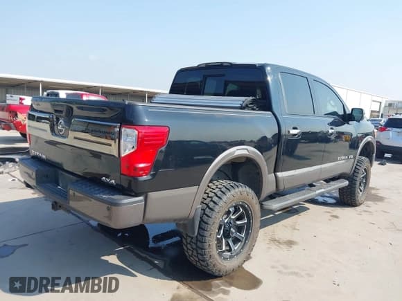 ✅ 2019 Nissan Titan SV • VIN: 1N6AA1E5XKN530748 • Lot: 43267128. Listed on IAAI with 86,199 mi. Free auction sales archive from the USA and detailed vehicle history report at DreamBid. Image 4.