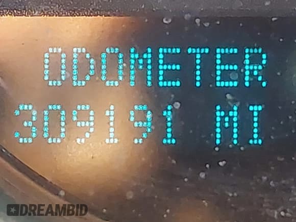 ✅ 2011 GMC Sierra 2500HD SLE • VIN: 1GT120CG1BF101703 • Лот: 41885473. Опубликован ранее на IAAI с пробегом 309 191 миль. Бесплатный доступ к архиву аукционных продаж из США и подробный отчёт об истории автомобиля на DreamBid. Изображение 15.