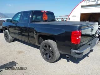 ✅ 2019 Chevrolet Silverado 1500 LT • VIN: 2GCVKPEC5K1241085 • Lot: 43043450. Wystawiony na IAAI z przebiegiem 73 820 mil. Bezpłatny archiwum sprzedaży aukcyjnych z USA i szczegółowy raport historii pojazdu na DreamBid. Zdjęcie 3.