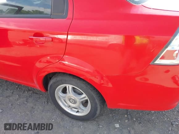 ✅ 2010 Chevrolet Aveo 1LT • VIN: KL1TD5DE1AB100478 • Lot: 42500788. Wystawiony na IAAI z przebiegiem 155 851 mil. Bezpłatny archiwum sprzedaży aukcyjnych z USA i szczegółowy raport historii pojazdu na DreamBid. Zdjęcie 16.