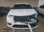 ✅ 2025 Chrysler Pacifica Select • VIN: 2C4RC1BG3SR502556 • Lot: 93856955. Wystawiony na Copart z przebiegiem 30 371 mil. Bezpłatny archiwum sprzedaży aukcyjnych z USA i szczegółowy raport historii pojazdu na DreamBid. Zdjęcie 5.