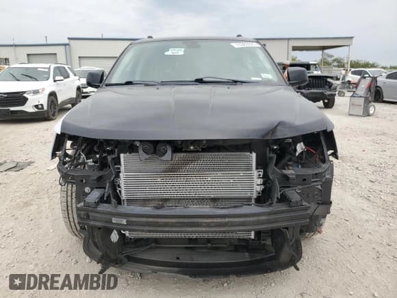 ✅ 2019 Dodge Journey SE • VIN: 3C4PDCBBXKT867009 • Lot: 70303325. Wystawiony na Copart z przebiegiem 87 815 mil. Bezpłatny archiwum sprzedaży aukcyjnych z USA i szczegółowy raport historii pojazdu na DreamBid. Zdjęcie 5.