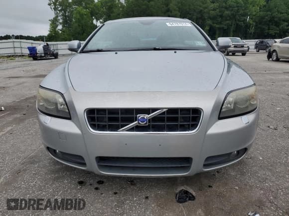 ✅ 2010 Volvo C70 • VIN: YV1672MC8AJ093250 • Lot: 64787014. Listed on Copart with 177,856 mi. Free auction sales archive from the USA and detailed vehicle history report at DreamBid. Image 5.