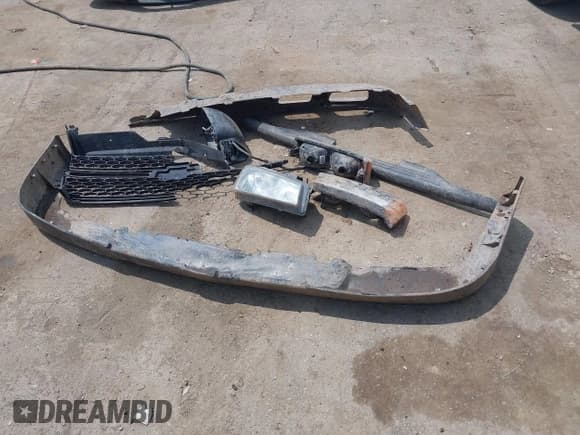 ✅ 2006 Chevrolet Silverado 2500HD Work Truck • VIN: 1GCHK29U96E100527 • Lot: 42870852. Wystawiony na IAAI z przebiegiem 169 391 mil. Bezpłatny archiwum sprzedaży aukcyjnych z USA i szczegółowy raport historii pojazdu na DreamBid. Zdjęcie 12.