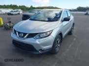 ✅ 2017 Nissan Rogue SV • VIN: JN1BJ1CP3HW031517 • Lot: 43516455. Listed on IAAI with 33,609 mi. Free auction sales archive from the USA and detailed vehicle history report at DreamBid. Image 21.
