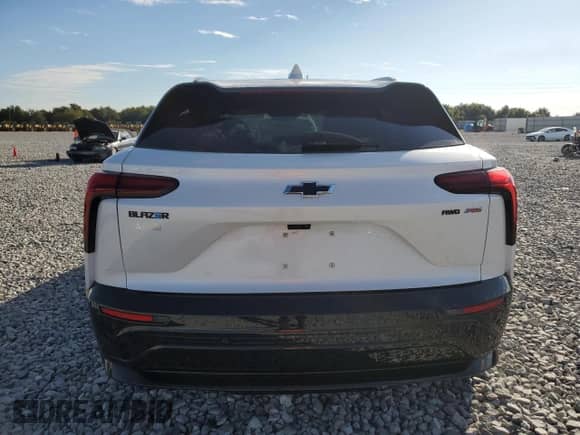 2024 Chevrolet Blazer EV eAWD RS z VIN 3GNKDCRJ3RS256916, wystawiony jako Copart lot #91101145 z przebiegiem 110 mil mil oraz Szkoda całkowita • Salvage title. Historia ofert i sprzedaży dostępna na DreamBid. Obrazek 6.