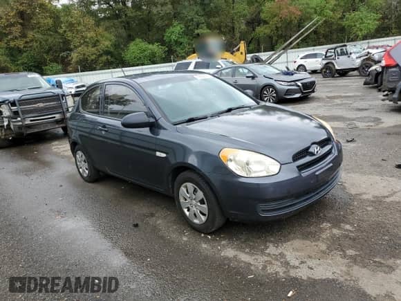 2008 Hyundai Accent GS с VIN KMHCM36C88U086002, выставлен на аукционе Copart как лот 79438824 с пробегом Не указан миль и Чистый • Clean title. История ставок и продаж доступна на DreamBid. Изображение 4.