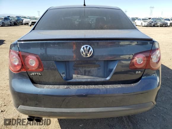 ✅ 2010 Volkswagen Jetta Limited Edition • VIN: 3VWAZ7AJ1AM102283 • Lot: 44348575. Listed on Copart with 125,463 mi. Free auction sales archive from the USA and detailed vehicle history report at DreamBid. Image 6.