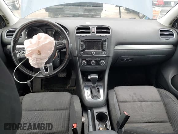 ✅ 2011 Volkswagen Golf TDI • VIN: WVWDM7AJ1BW113333 • Lot: 83978615. Wystawiony na Copart z przebiegiem 158 161 mil. Bezpłatny archiwum sprzedaży aukcyjnych z USA i szczegółowy raport historii pojazdu na DreamBid. Zdjęcie 8.