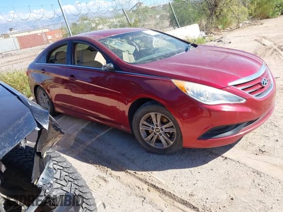 2014 Hyundai Sonata GLS with VIN 5NPEB4AC5EH944659, listed as a IAAI auction lot 43432552 with 147,586 mi miles and . Bid and sale history available at DreamBid. Image 1.