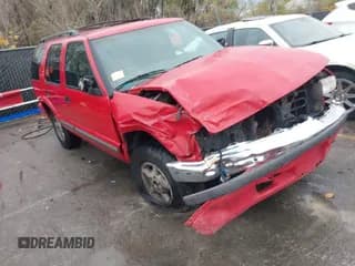 ✅ 2000 Chevrolet Blazer LT • VIN: 1GNDT13W8Y2331382 • Lot: 40840945. Wystawiony na IAAI z przebiegiem 153 308 mil. Bezpłatny archiwum sprzedaży aukcyjnych z USA i szczegółowy raport historii pojazdu na DreamBid. Zdjęcie 1.