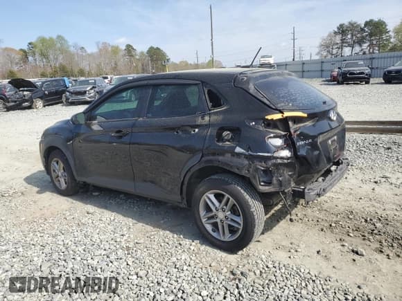 ✅ 2018 Hyundai Kona SE • VIN: KM8K12AA6JU186948 • Лот: 48997304. Опубликован ранее на Copart с пробегом 93 196 миль. Бесплатный доступ к архиву аукционных продаж из США и подробный отчёт об истории автомобиля на DreamBid. Изображение 2.