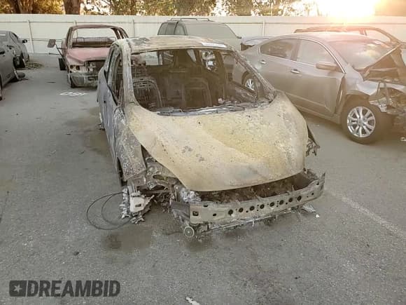 ✅ 2018 Chevrolet Bolt EV LT • VIN: 1G1FW6S03J4119074 • Lot: 80943294. Wystawiony na Copart z przebiegiem Nie podano. Bezpłatny archiwum sprzedaży aukcyjnych z USA i szczegółowy raport historii pojazdu na DreamBid. Zdjęcie 11.