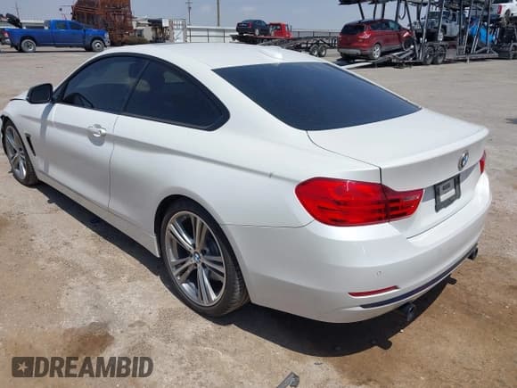 ✅ 2015 BMW 4 Series 435i • VIN: WBA3R1C58FK194626 • Lot: 42082585. Wystawiony na IAAI z przebiegiem 70 619 mil. Bezpłatny archiwum sprzedaży aukcyjnych z USA i szczegółowy raport historii pojazdu na DreamBid. Zdjęcie 3.