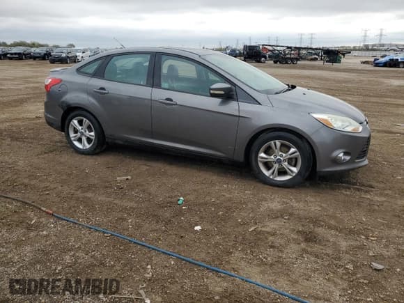 ✅ 2012 Ford Focus SE • VIN: 1FAHP3F23CL309804 • Lot: 87011345. Wystawiony na Copart z przebiegiem 188 831 mil. Bezpłatny archiwum sprzedaży aukcyjnych z USA i szczegółowy raport historii pojazdu na DreamBid. Zdjęcie 4.