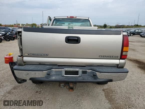 2002 Chevrolet Silverado 2500HD LS с VIN 1GCHK24UX2E122182, выставлен на аукционе Copart как лот 86616065 с пробегом 78 514 миль миль и Списание • Salvage title. История ставок и продаж доступна на DreamBid. Изображение 6.