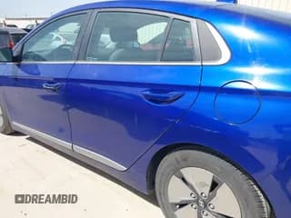✅ 2021 Hyundai Ioniq SE • VIN: KMHC75LC5MU255040 • Lot: 41733583. Wystawiony na IAAI z przebiegiem 75 517 mil. Bezpłatny archiwum sprzedaży aukcyjnych z USA i szczegółowy raport historii pojazdu na DreamBid. Zdjęcie 6.