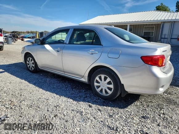 ✅ 2009 Toyota Corolla XLE • VIN: JTDBL40E79J054213 • Лот: 90878195. Опубликован ранее на Copart с пробегом 175 602 миль. Бесплатный доступ к архиву аукционных продаж из США и подробный отчёт об истории автомобиля на DreamBid. Изображение 2.