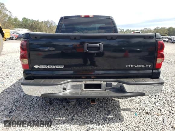 2004 Chevrolet Silverado 1500 LS z VIN 1GCEC14V64Z278346, wystawiony jako Copart lot #74509394 z przebiegiem Nie podano mil oraz Szkoda całkowita • Salvage title. Historia ofert i sprzedaży dostępna na DreamBid. Obrazek 6.