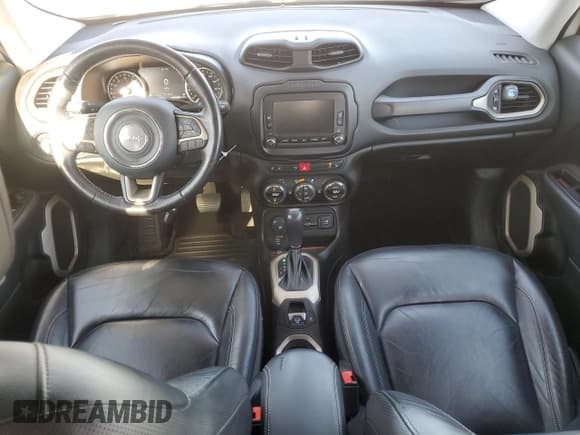 ✅ 2017 Jeep Renegade Limited • VIN: ZACCJBDB2HPG15382 • Лот: 55858425. Опубликован ранее на Copart с пробегом 81 755 миль. Бесплатный доступ к архиву аукционных продаж из США и подробный отчёт об истории автомобиля на DreamBid. Изображение 8.