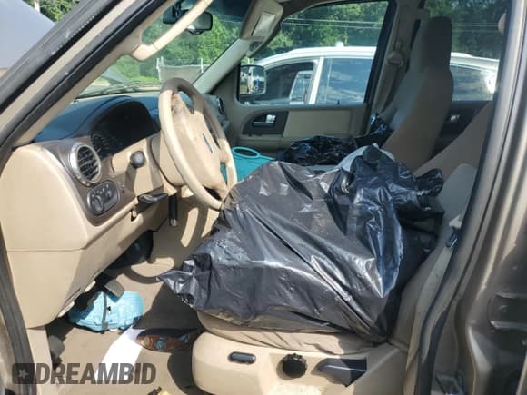 ✅ 2003 Ford Expedition XLT Value • VIN: 1FMFU16W63LB28497 • Лот: 66286035. Опубликован ранее на Copart с пробегом Не указан. Бесплатный доступ к архиву аукционных продаж из США и подробный отчёт об истории автомобиля на DreamBid. Изображение 7.