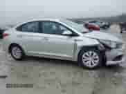 2021 Hyundai Accent SE z VIN 3KPC24A69ME132432, wystawiony jako Copart lot #81944943 z przebiegiem 23 324 mil mil oraz . Historia ofert i sprzedaży dostępna na DreamBid. Obrazek 4.