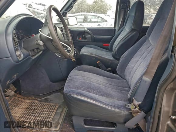 ✅ 2000 Chevrolet Astro • VIN: 1GNDM19W1YB150094 • Лот: 94237395. Опубликован ранее на Copart с пробегом 181 391 миль. Бесплатный доступ к архиву аукционных продаж из США и подробный отчёт об истории автомобиля на DreamBid. Изображение 7.