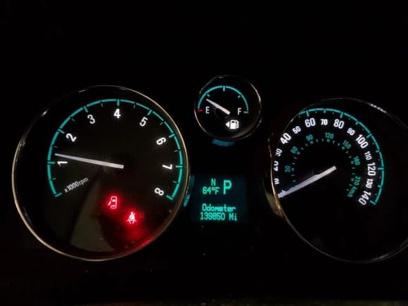 ✅ 2012 Chevrolet Captiva Sport LT • VIN: 3GNAL3E58CS538371 • Lot: 60860315. Wystawiony na Copart z przebiegiem 139 850 mil. Bezpłatny archiwum sprzedaży aukcyjnych z USA i szczegółowy raport historii pojazdu na DreamBid. Zdjęcie 9.