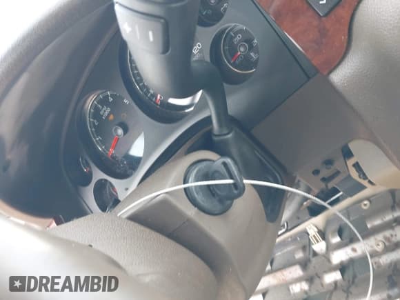 ✅ 2010 GMC Yukon SLT • VIN: 1GKUCCE08AR234116 • Lot: 42481252. Listed on IAAI with 249,226 mi. Free auction sales archive from the USA and detailed vehicle history report at DreamBid. Image 11.