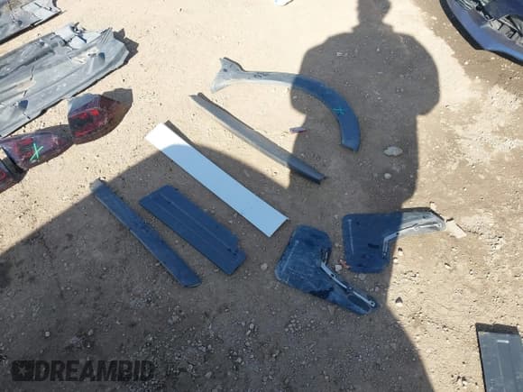 ✅ 2017 Volkswagen Golf S • VIN: 3VWH17AU3HM534982 • Лот: 43586674. Опубликован ранее на IAAI с пробегом 61 927 миль. Бесплатный доступ к архиву аукционных продаж из США и подробный отчёт об истории автомобиля на DreamBid. Изображение 21.