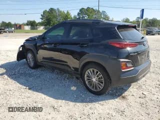 ✅ 2018 Hyundai Kona SEL • VIN: KM8K22AA2JU181324 • Лот: 72411304. Опубликован ранее на Copart с пробегом 14 817 миль. Бесплатный доступ к архиву аукционных продаж из США и подробный отчёт об истории автомобиля на DreamBid. Изображение 2.
