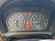 ✅ 2007 BMW 3 Series 328i • VIN: WBAVA33567KX76849 • Lot: 95457845. Wystawiony na Copart z przebiegiem 193 212 mil. Bezpłatny archiwum sprzedaży aukcyjnych z USA i szczegółowy raport historii pojazdu na DreamBid. Zdjęcie 9.