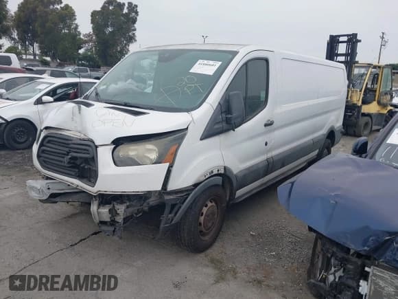 ✅ 2017 Ford Transit • VIN: 1FTYE9ZM6HKA23703 • Lot: 41880601. Wystawiony na IAAI z przebiegiem Nie podano. Bezpłatny archiwum sprzedaży aukcyjnych z USA i szczegółowy raport historii pojazdu na DreamBid. Zdjęcie 18.