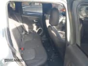 ✅ 2017 Jeep Renegade Sport • VIN: ZACCJBAB7HPE87600 • Lot: 43613043. Wystawiony na IAAI z przebiegiem 204 053 mil. Bezpłatny archiwum sprzedaży aukcyjnych z USA i szczegółowy raport historii pojazdu na DreamBid. Zdjęcie 8.