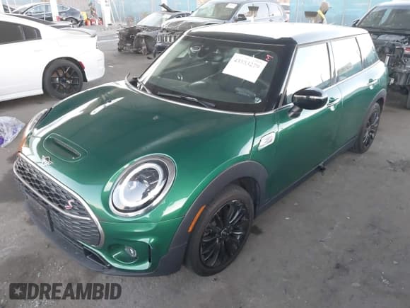 ✅ 2023 MINI Clubman Cooper S • VIN: WMWLV7C01P2T81923 • Lot: 43553279. Listed on IAAI with 26,048 mi. Free auction sales archive from the USA and detailed vehicle history report at DreamBid. Image 17.