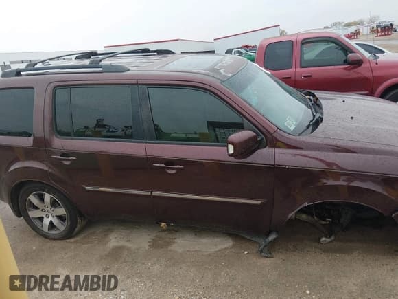✅ 2013 Honda Pilot Touring • VIN: 5FNYF4H96DB065745 • Lot: 43838609. Listed on IAAI with 197,451 mi. Free auction sales archive from the USA and detailed vehicle history report at DreamBid. Image 13.