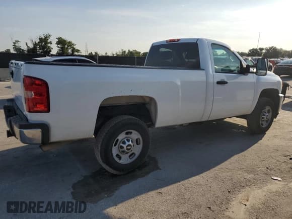 ✅ 2012 Chevrolet Silverado 2500HD Work Truck • VIN: 1GC0CVCG8CF156043 • Lot: 67032575. Wystawiony na Copart z przebiegiem 250 162 mil. Bezpłatny archiwum sprzedaży aukcyjnych z USA i szczegółowy raport historii pojazdu na DreamBid. Zdjęcie 3.
