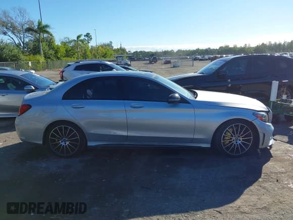 ✅ 2019 Mercedes-Benz C 300 • VIN: WDDWF8DB8KR503542 • Lot: 43684268. Listed on IAAI with 57,640 mi. Free auction sales archive from the USA and detailed vehicle history report at DreamBid. Image 13.