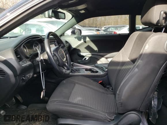 ✅ 2015 Dodge Challenger SXT • VIN: 2C3CDZAG6FH823767 • Lot: 36493373. Wystawiony na Copart z przebiegiem 136 568 mil. Bezpłatny archiwum sprzedaży aukcyjnych z USA i szczegółowy raport historii pojazdu na DreamBid. Zdjęcie 7.